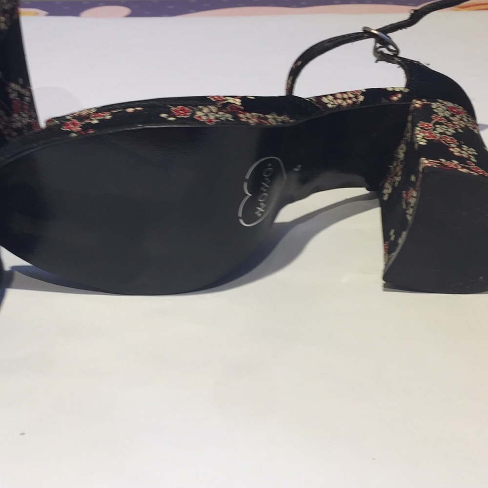 XOXO cloth back floral platform heel. Never worn
